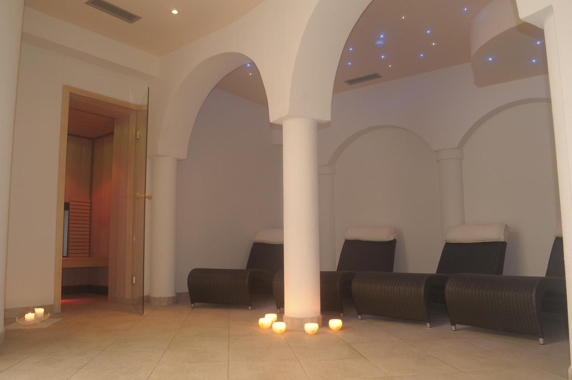 Hotel Bellaria Levico Terme Kültér fotó
