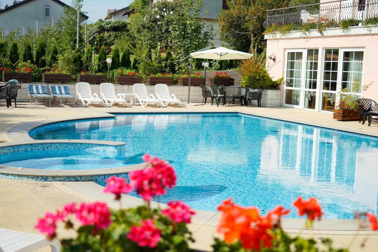 Hotel Bellaria Levico Terme Kültér fotó