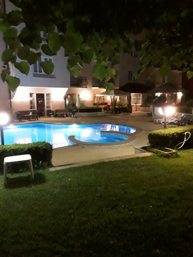 Hotel Bellaria Levico Terme Kültér fotó