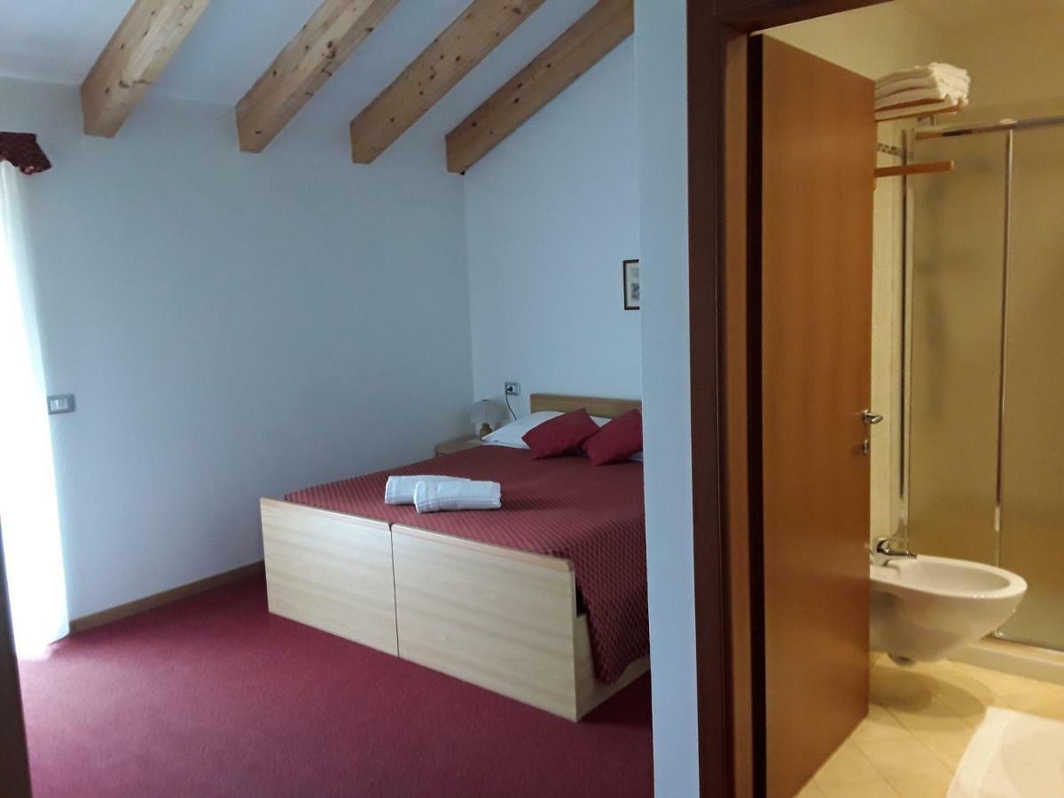 Hotel Bellaria Levico Terme Kültér fotó